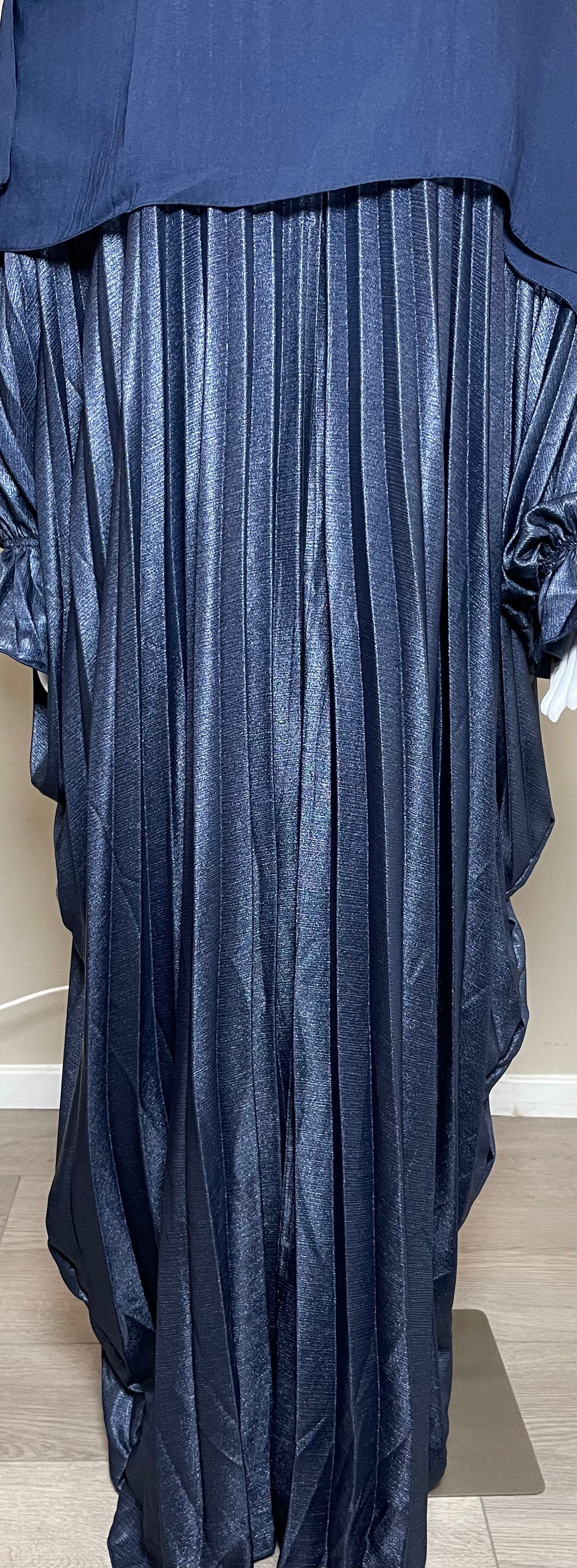 Basma Pleated Bisht