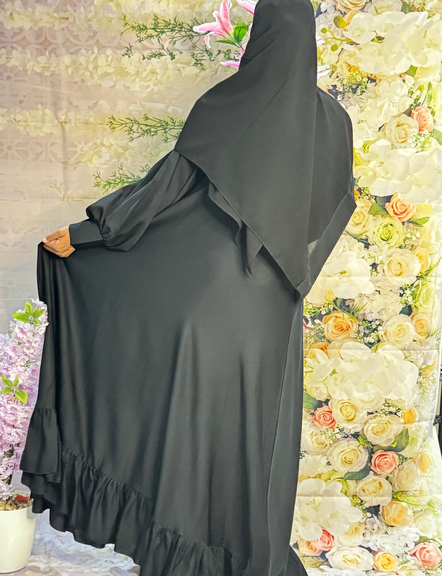 Muneerah Abaya