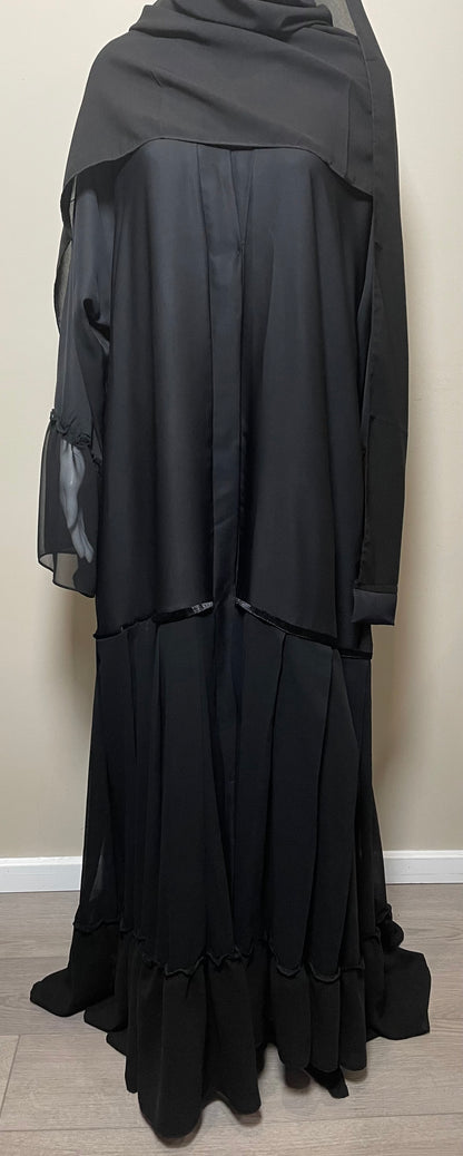 Halaeena Abaya