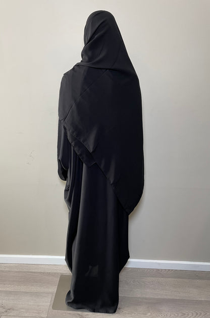 Zinnira Bisht Abaya