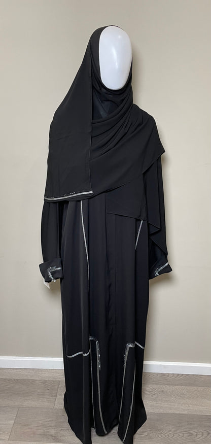 Daania Abaya