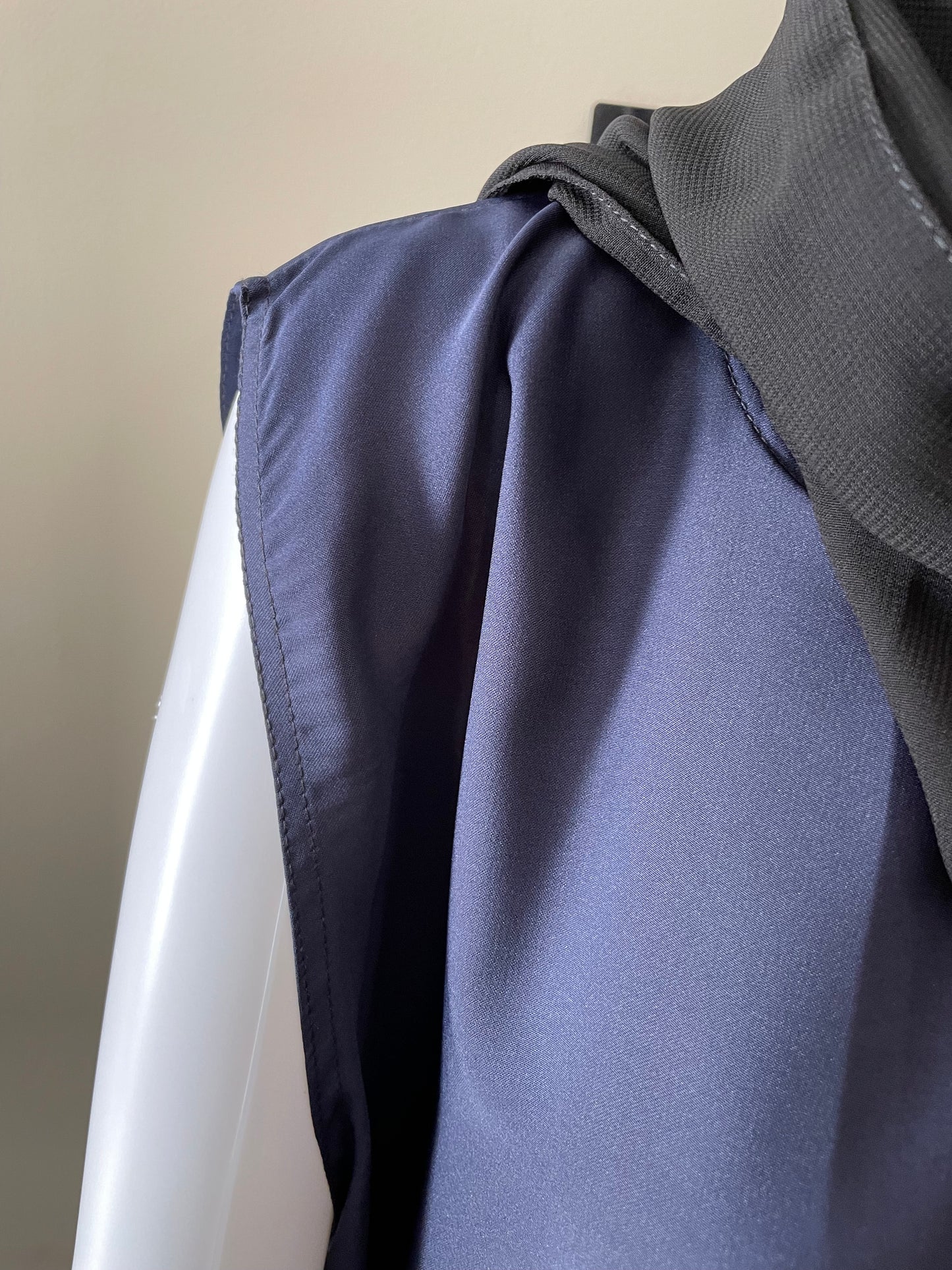 Sleeveless Abaya Nida