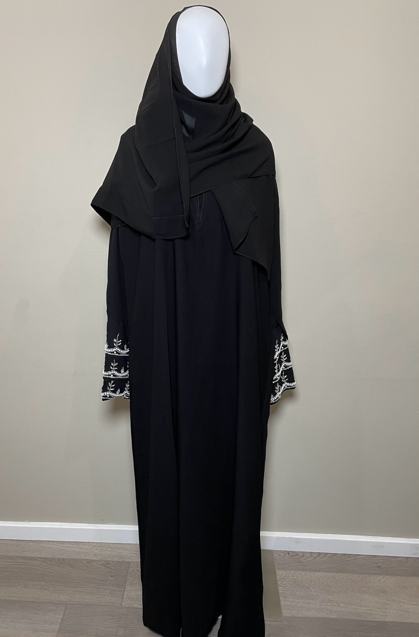 Taawoos Abaya