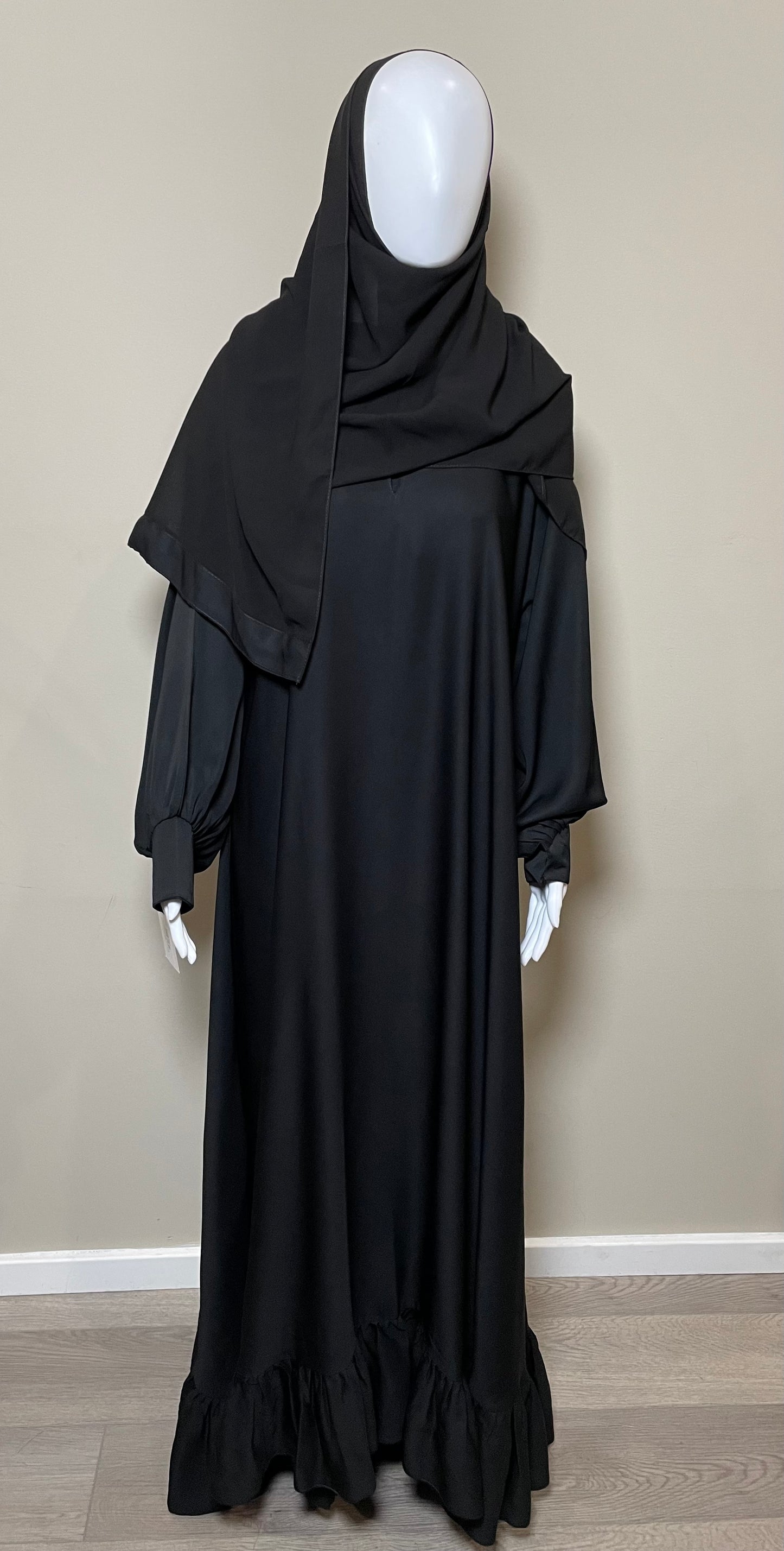 Muneerah Abaya