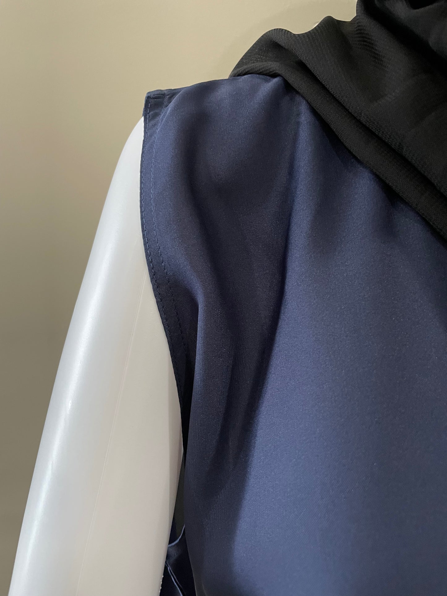 Sleeveless Abaya Nida