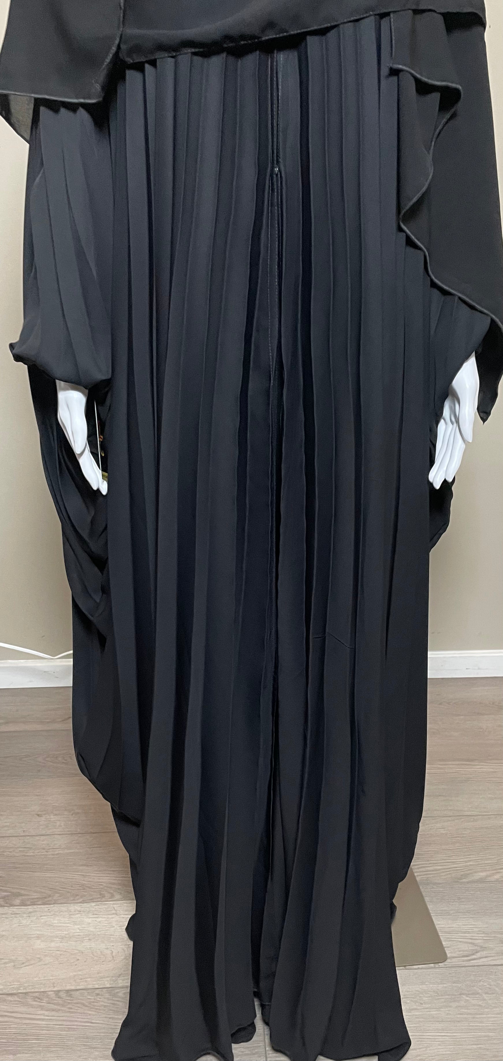 Basma Pleated Bisht