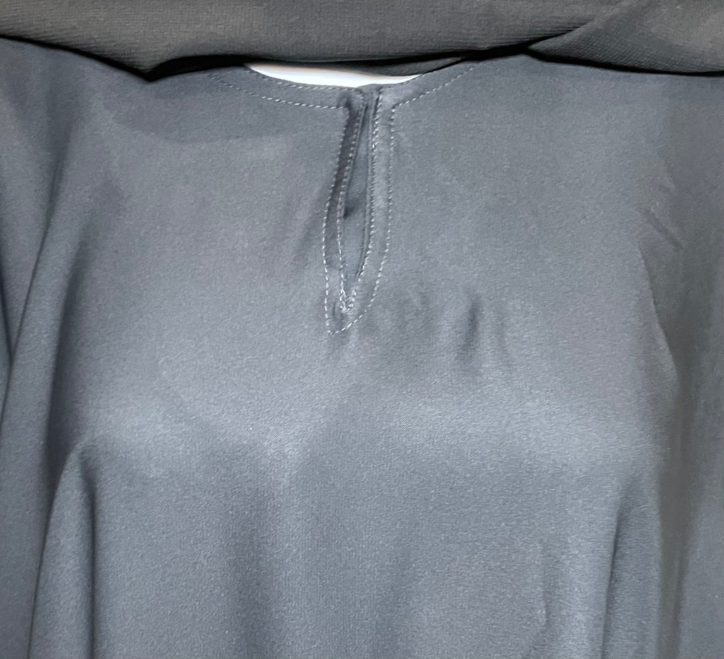 Saarah Bisht Abaya