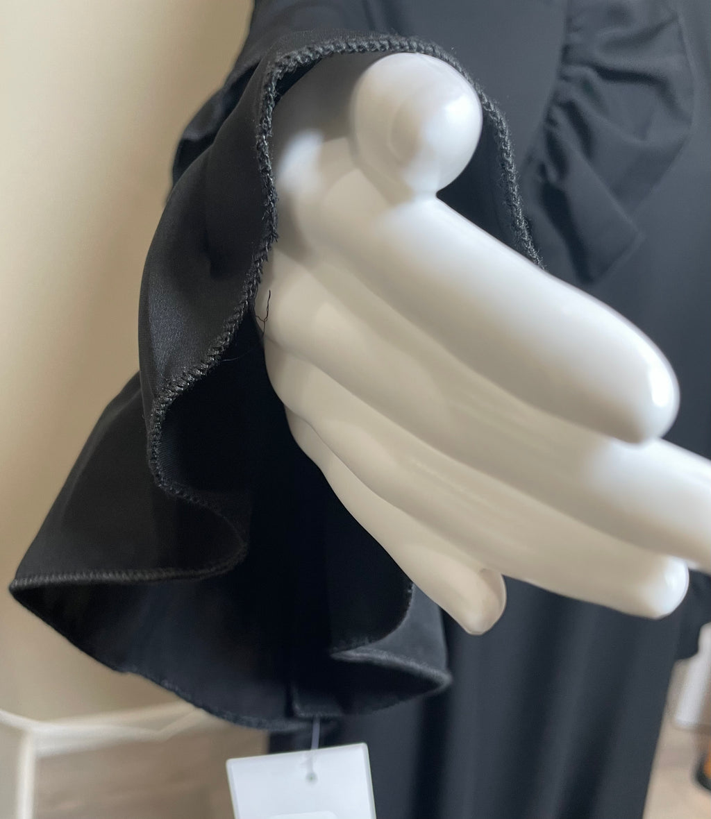 Amna Abaya