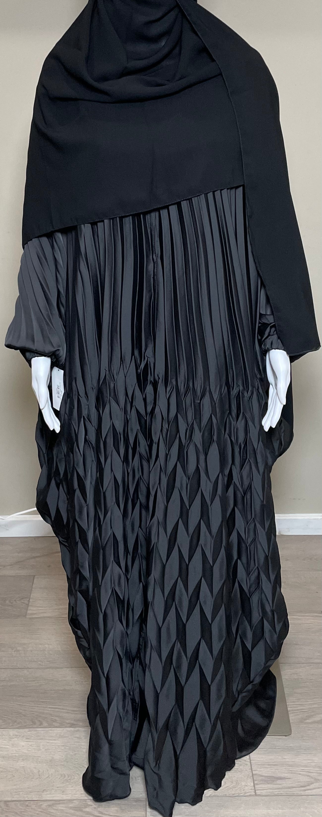 Aya Bisht Abaya