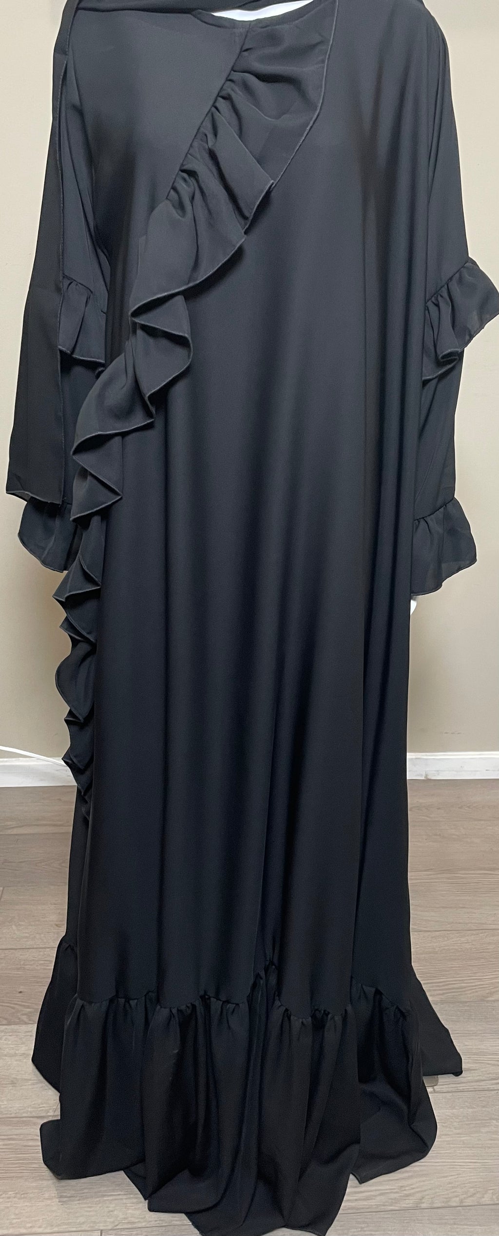 Amna Abaya