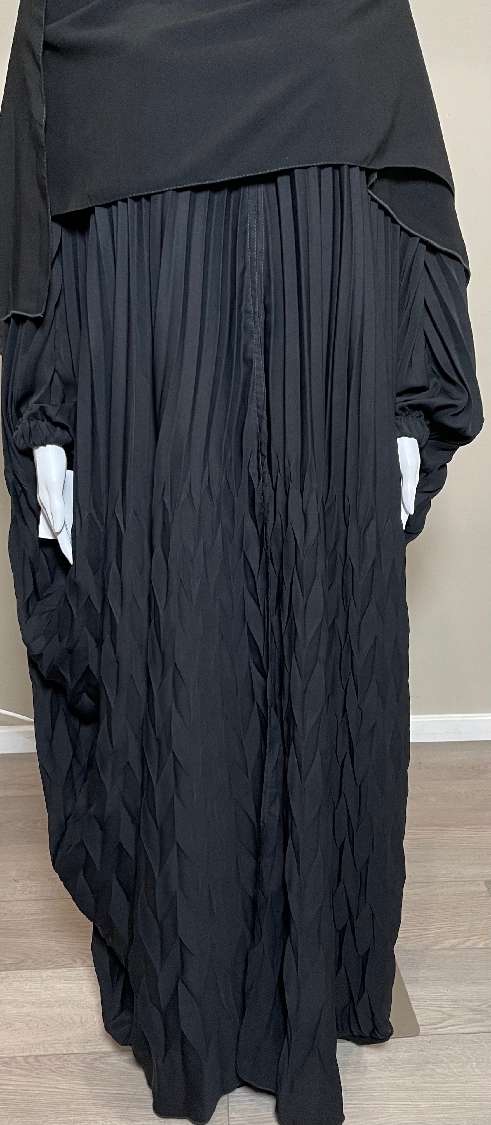 Aya Bisht Abaya
