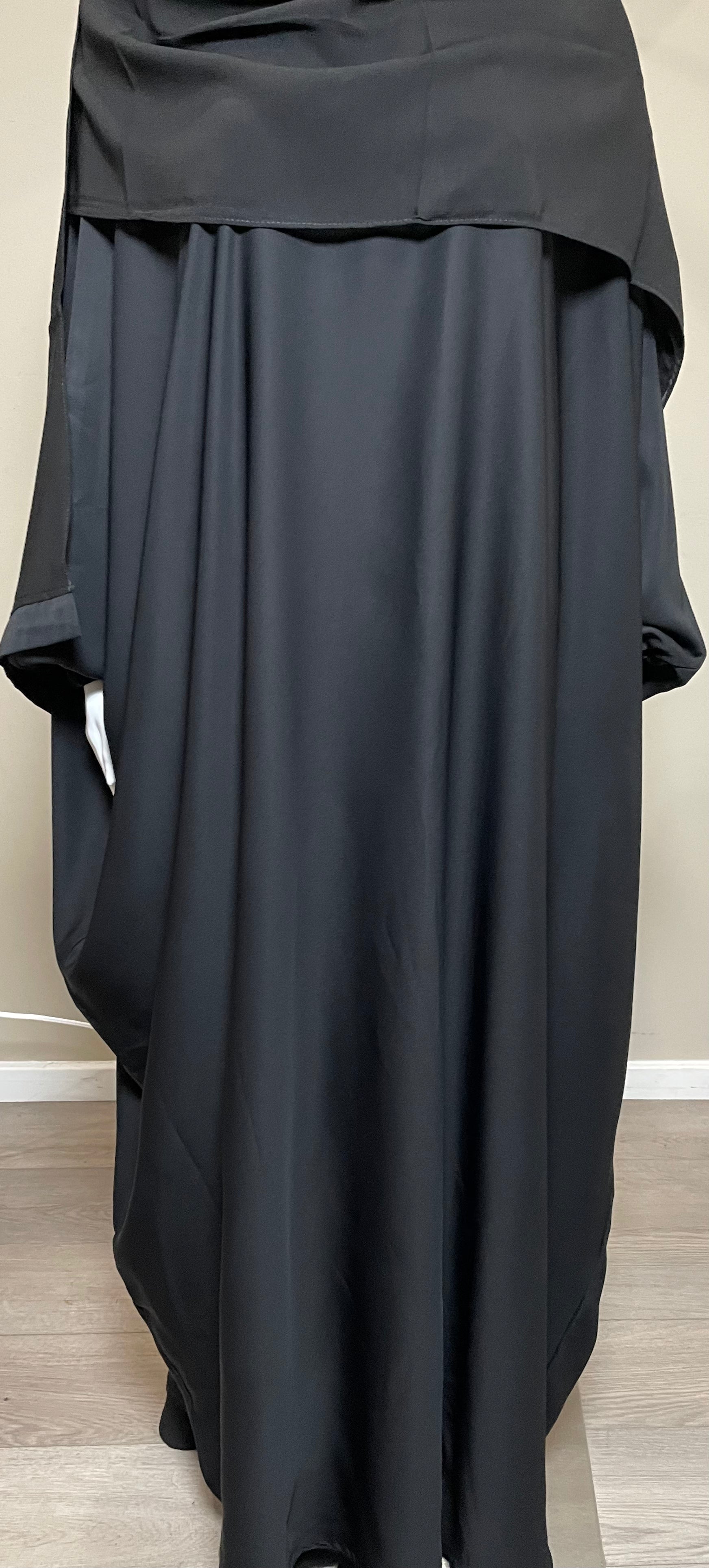 Saarah Bisht Abaya