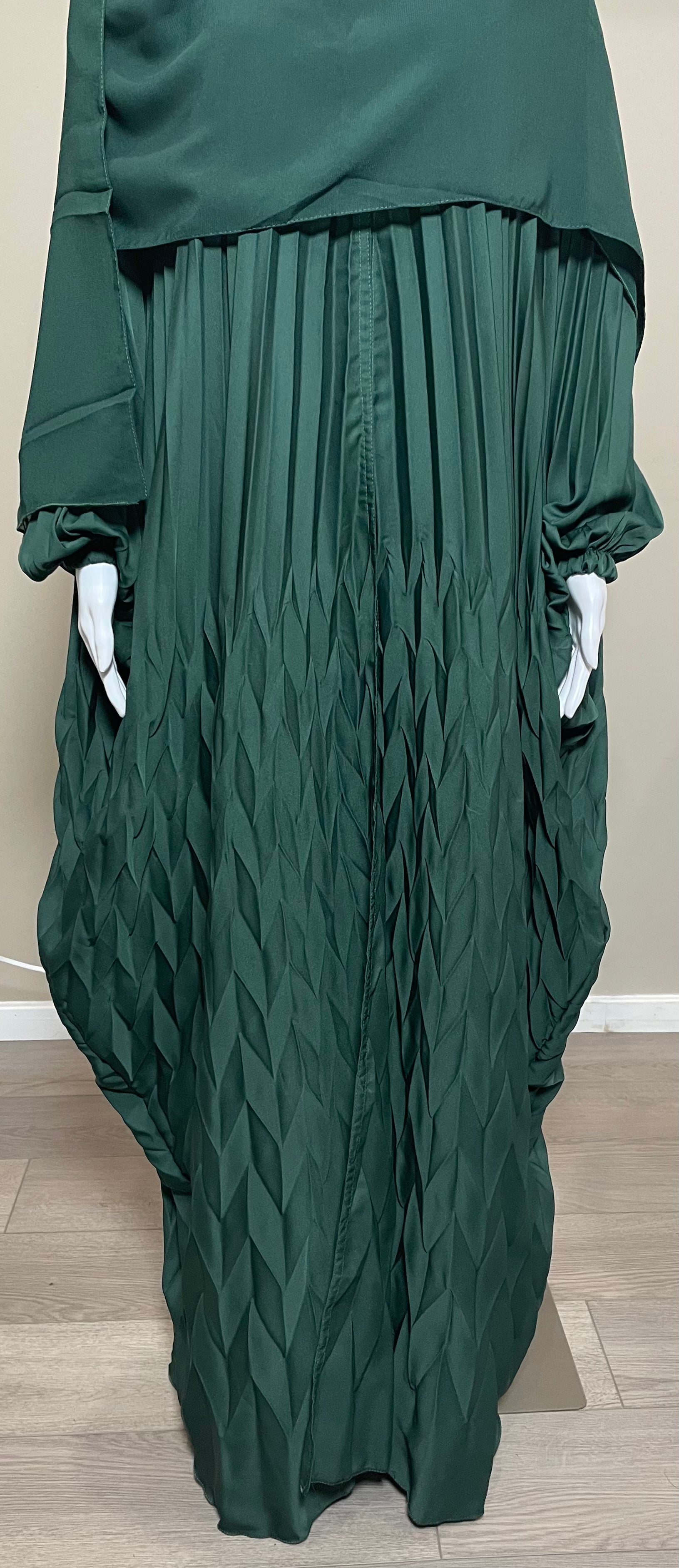 Aya Bisht Abaya
