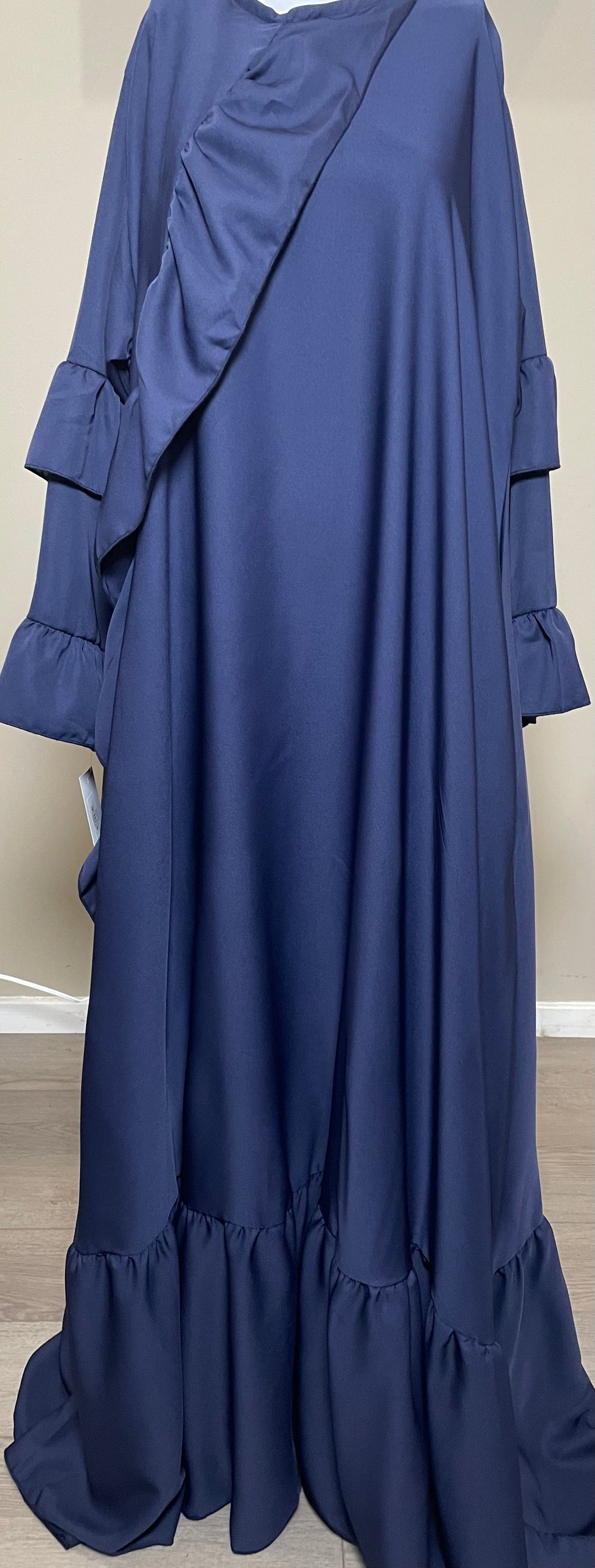 Amna Abaya