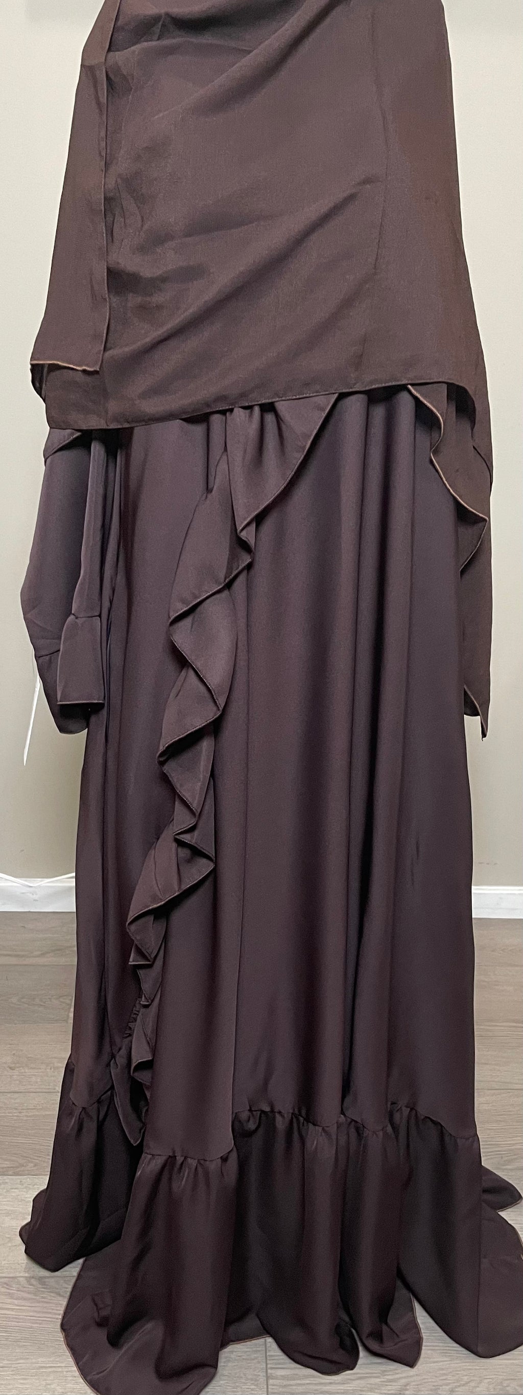 Amna Abaya