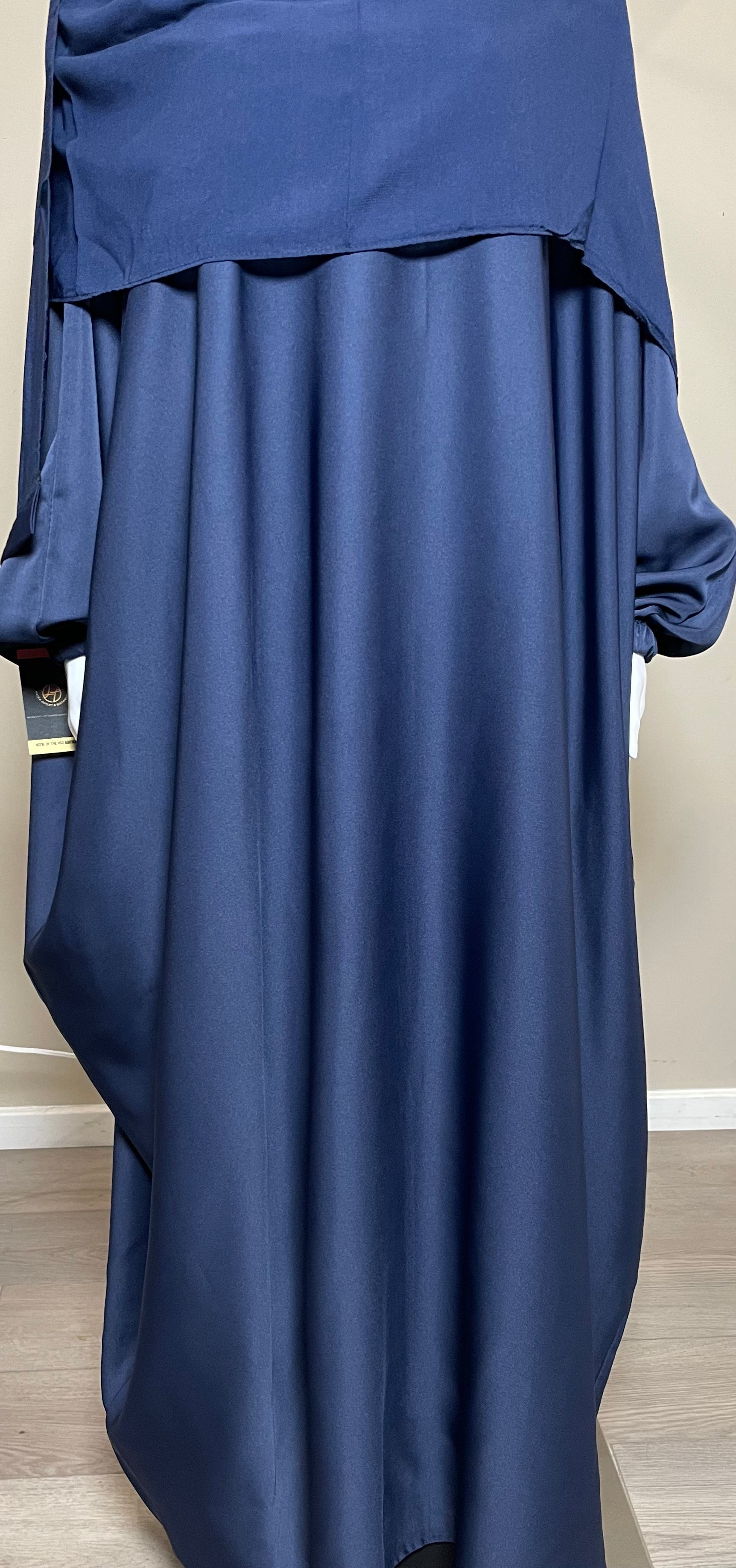 Saarah Bisht Abaya