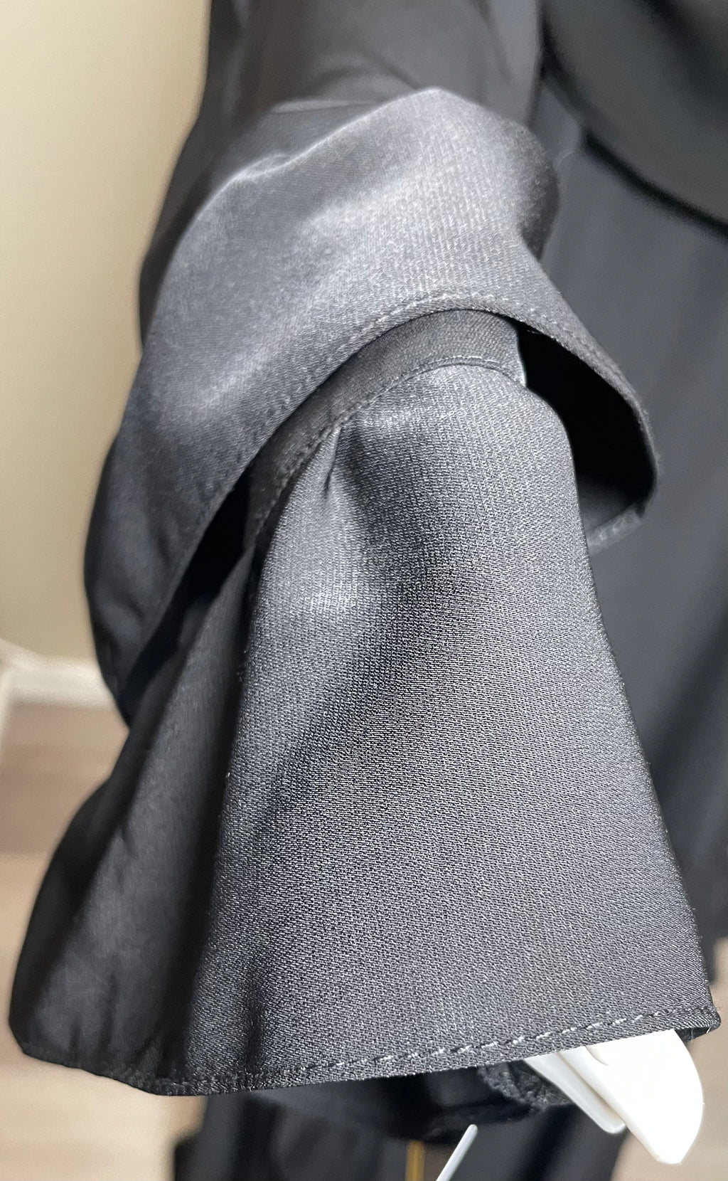 Taahirah Ruffle Abaya