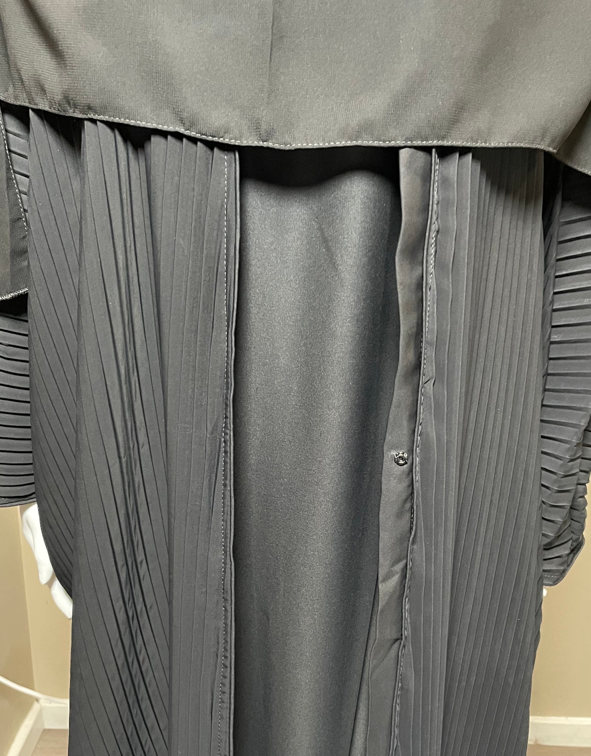 Samirah Bisht Abaya