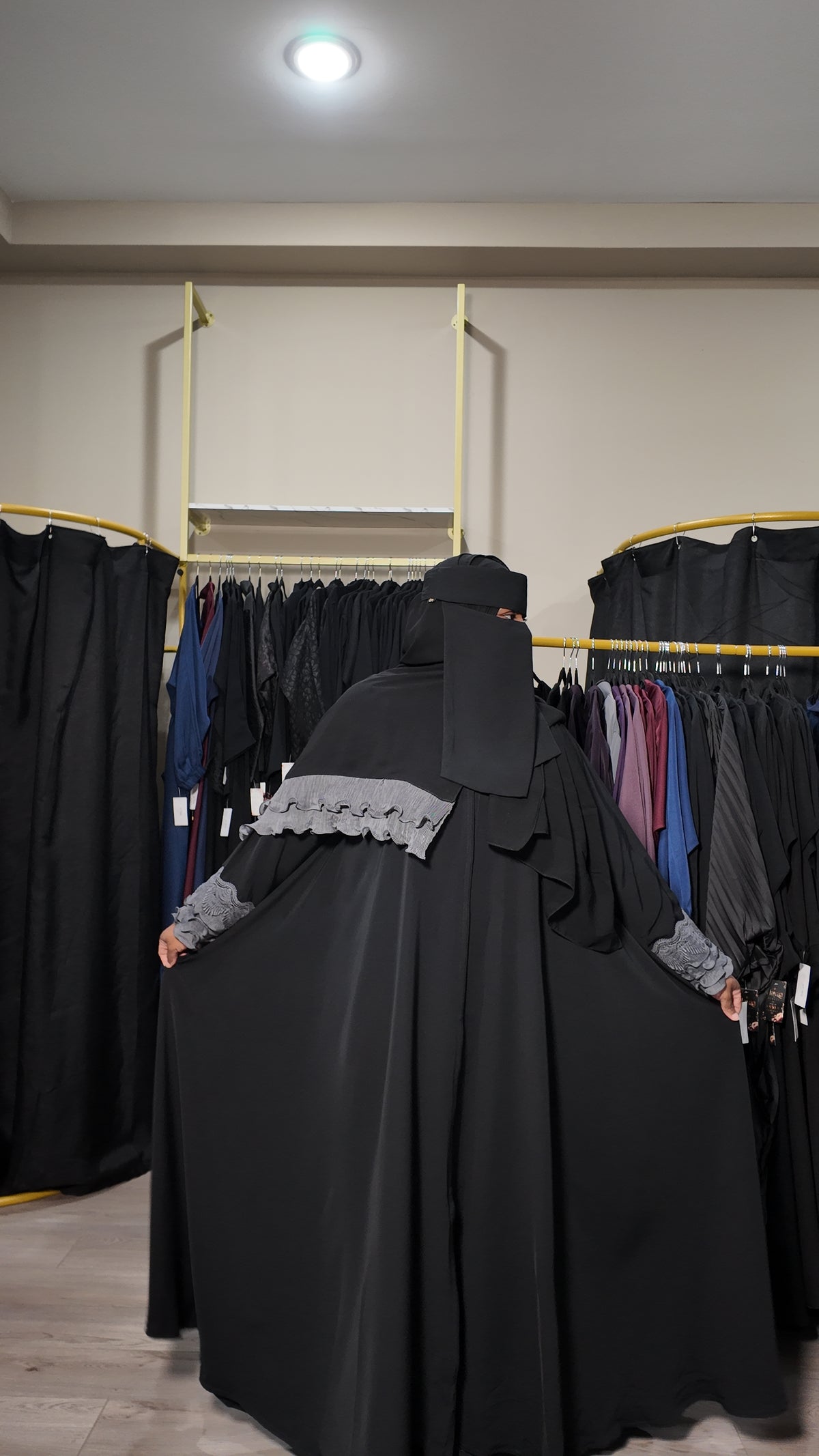Kawthar Abaya