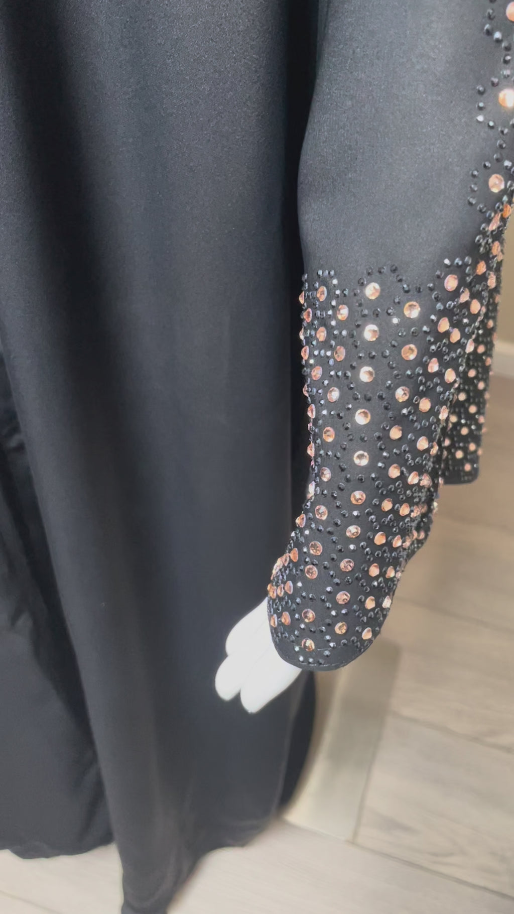 Hameedah Abaya