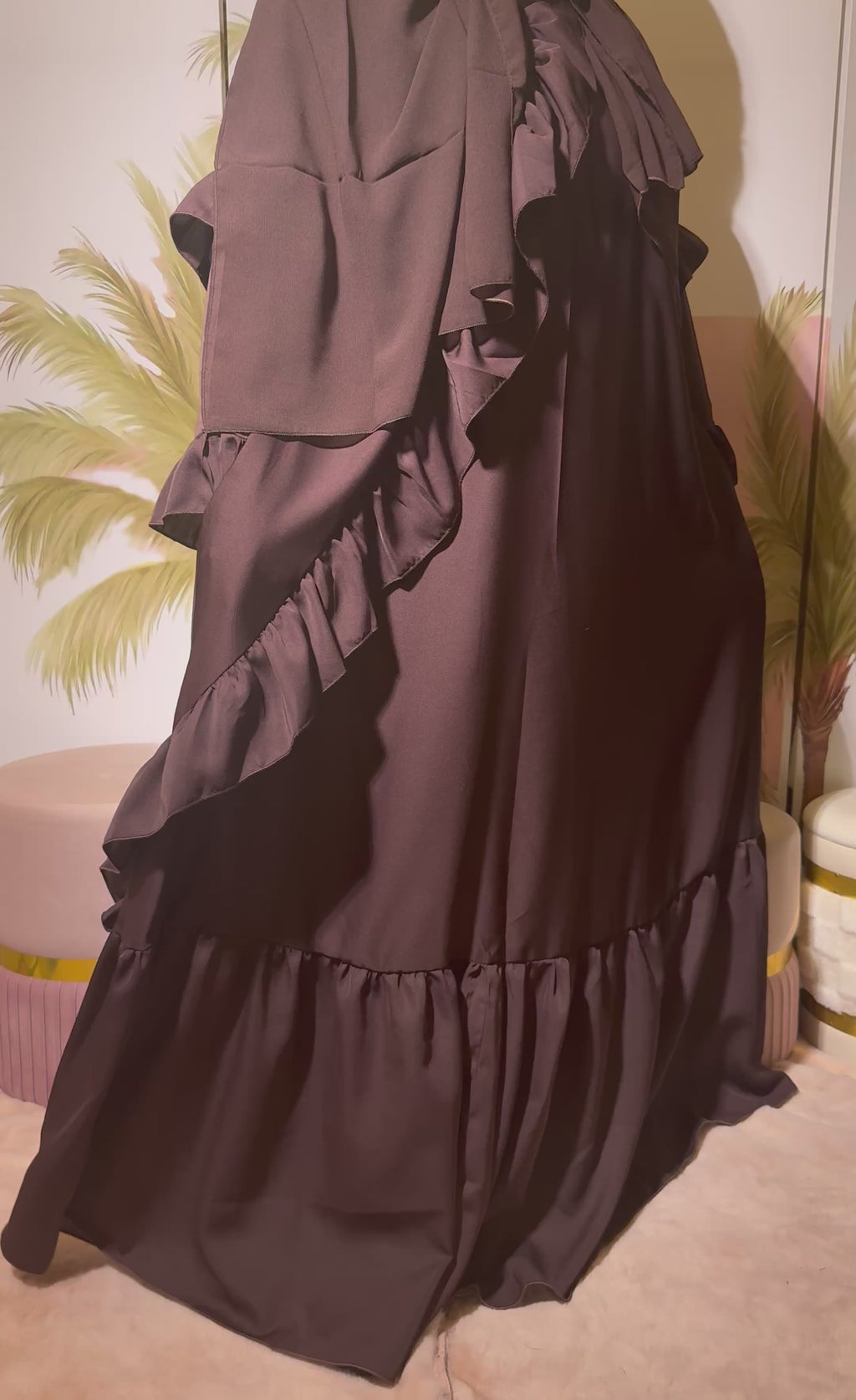 Amna Abaya